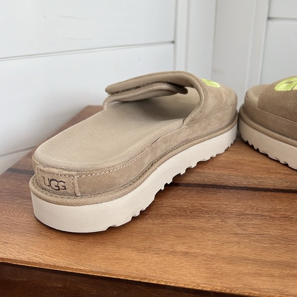 UGG platform slides - Picture 10 of 17